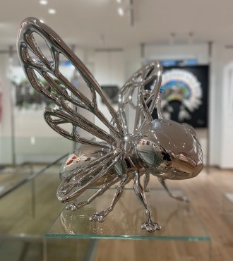 Bee - polished stainless steel - 24"inch