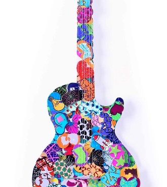 Tugging on my heart strings - 123 x 46 cm - Sculpture murale 3D métal découpée au laser