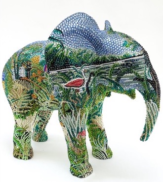 Wanderlust - 36 x 33 x 41 cm - Sculpture en fibre de verre, peinture acrylique et cristaux Swarovski