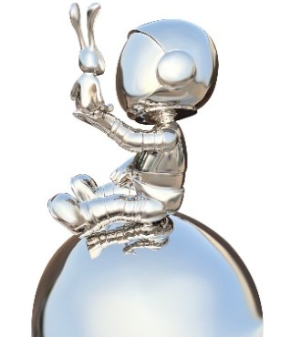 Cosmo sur sa boule avec doudou - Sculpture en inox poli miroir - 80 cm