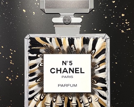 Gold Coco - 39" x 27,5" - Plumes and drawing