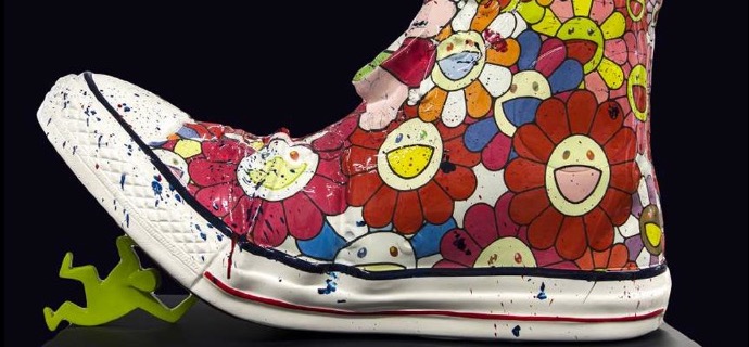 Omino Murakami Red Converse - Yellow Haring - 70 x 35 x 65 cm - Sculpture