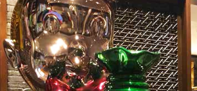 Richie Holding Money Bag XXL - 218 x 86 x 127 cm - Sculpture