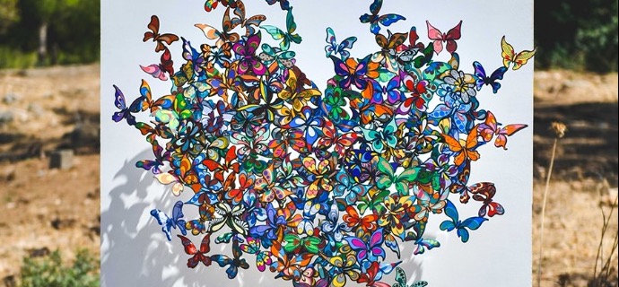 My heart is all a flutter - 43" x 39" / 20" x 24" - Sculpture metal in 3D