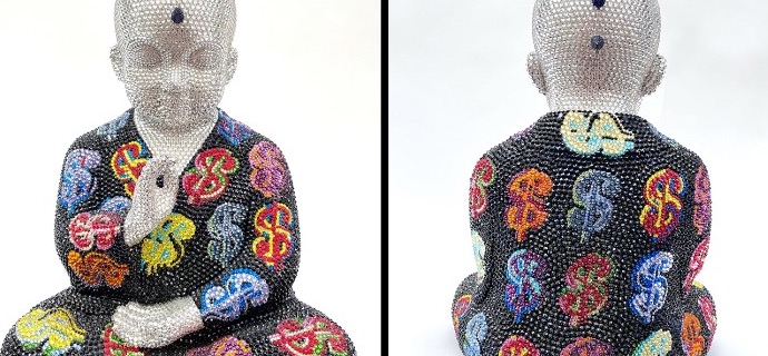 Punk Buddha - Desirable feat Warhol - 46 x 36 x 30 cm - Sculpture en fibre de verre, peinture acrylique et cristaux Swarovski