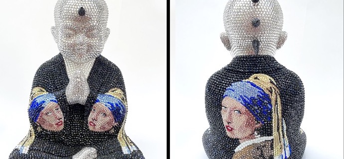 Punk Buddha - It will always be you feat Vermeer - 33 x 22 x 15 cm - Sculpture en fibre de verre, peinture acrylique et cristaux Swarovski