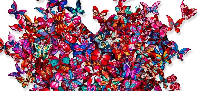 My heart is all a flutter - colors red - 110 x 100 - Sculpture murale 3D en métal découpée au laser