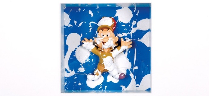 Elmer’s glue - 51 x 51  cm - Shadow box